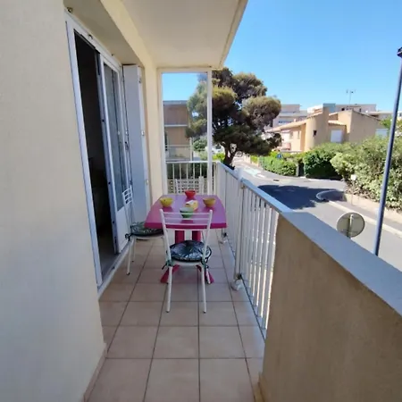 T3 Confortable Avec Terrasse Et Parking A 100m De La Plage, Pour 6 Personnes A Narbonne-plage - Fr-1-795-64 * נרבון