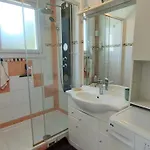 T3 Confortable Avec Terrasse Et Parking A 100m De La Plage, Pour 6 Personnes A Narbonne-plage - Fr-1-795-64 Narbonne