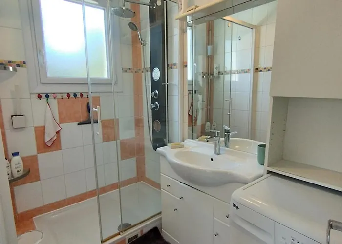 T3 Confortable Avec Terrasse Et Parking A 100m De La Plage, Pour 6 Personnes A Narbonne-plage - Fr-1-795-64 נרבון