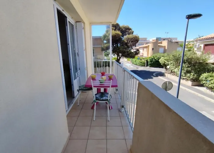T3 Confortable Avec Terrasse Et Parking A 100m De La Plage, Pour 6 Personnes A Narbonne-plage - Fr-1-795-64 * נרבון